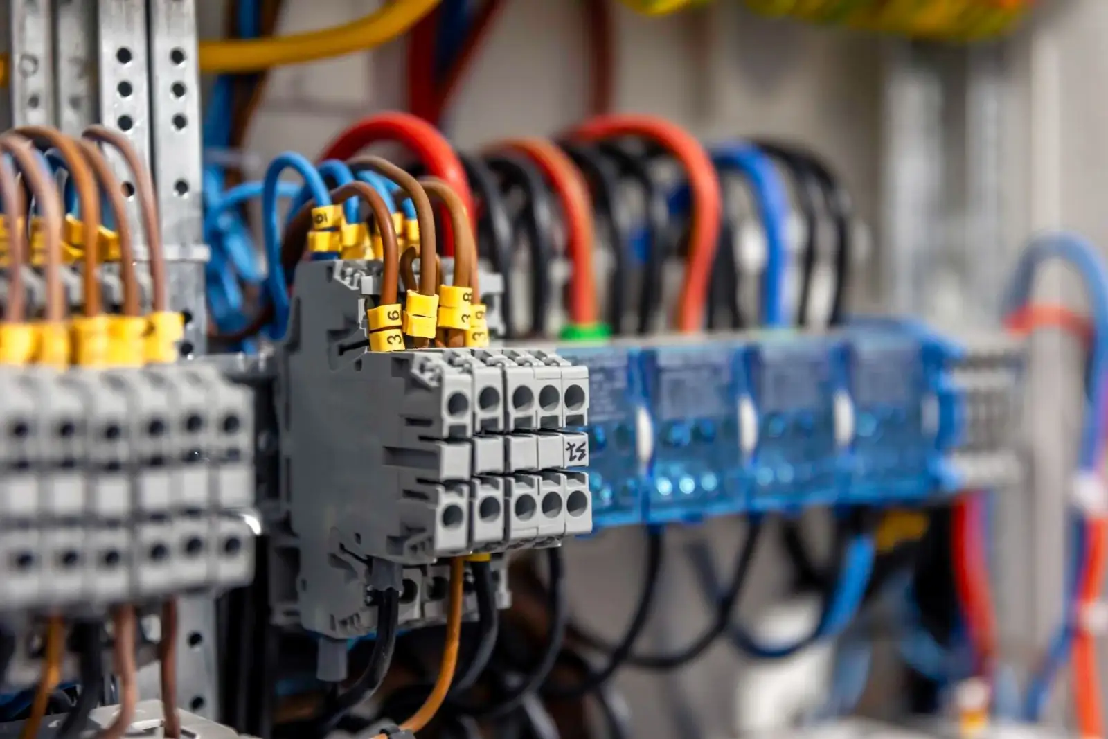 CC Electric, LLC electrician working in Franklin, Texas
